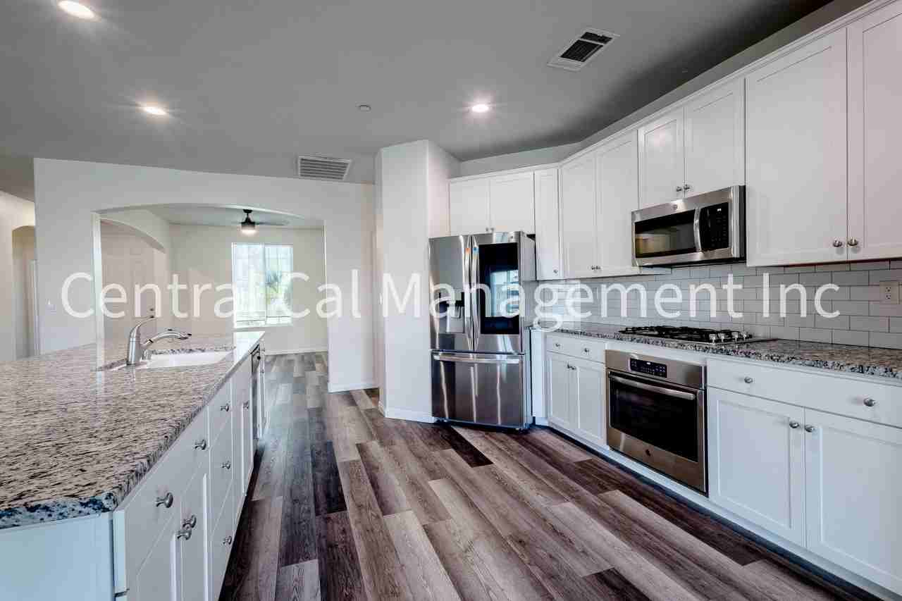 6518 Bangor Pl - Photo 7 of 22