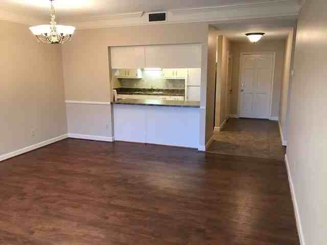 Brentwood Apartments - Photo 5 of 20