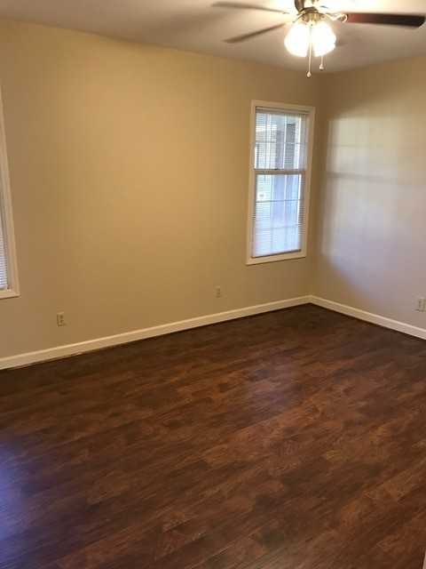 Brentwood Apartments - Photo 6 of 20