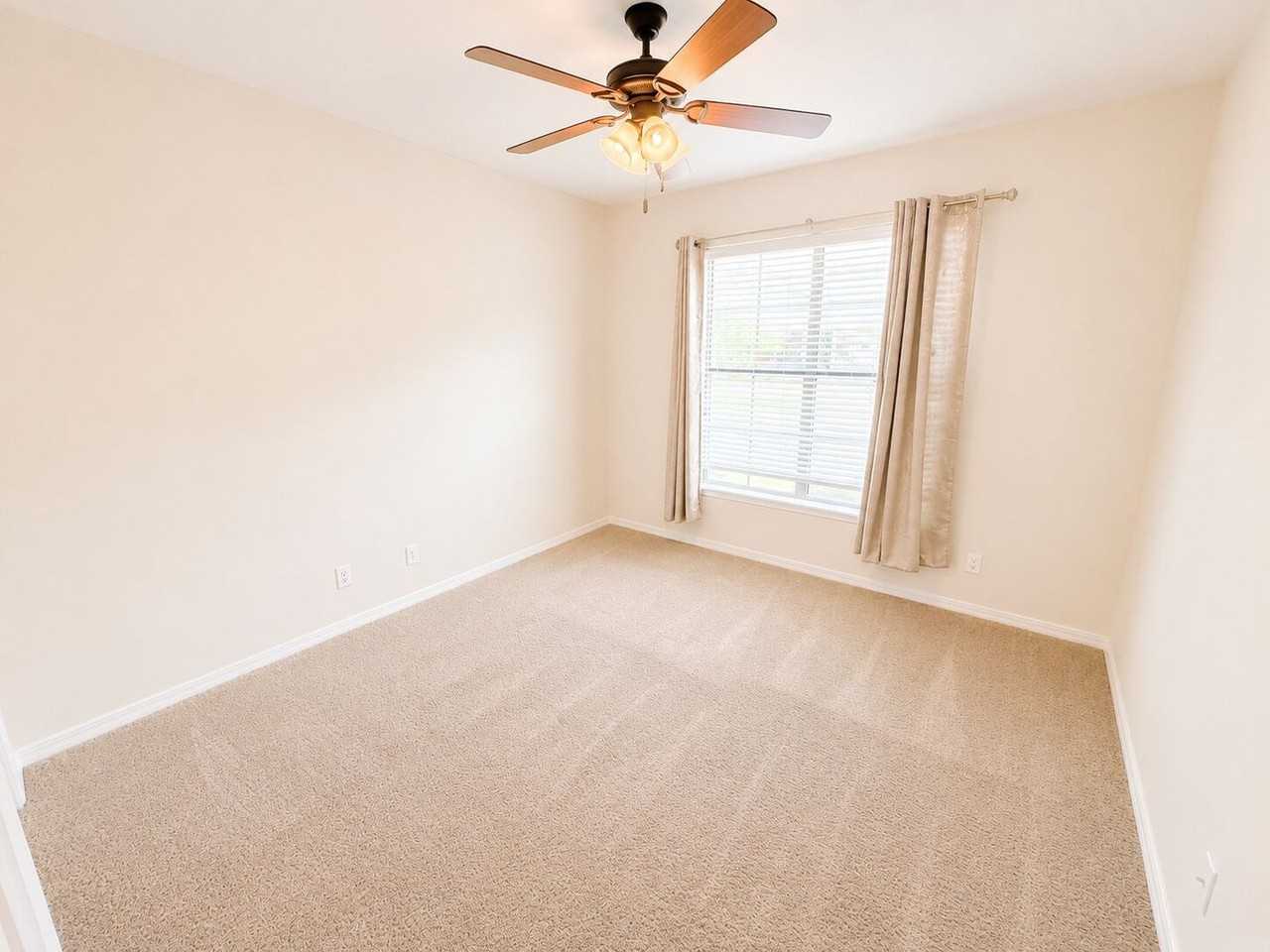 297 Eagle Bend Way - Photo 6 of 10