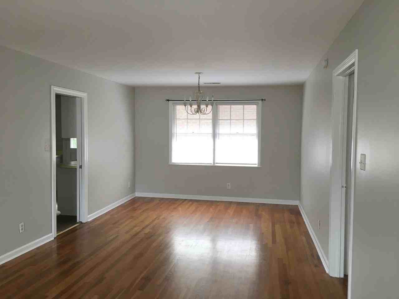 7 Doughty St #H - Photo 3 of 11