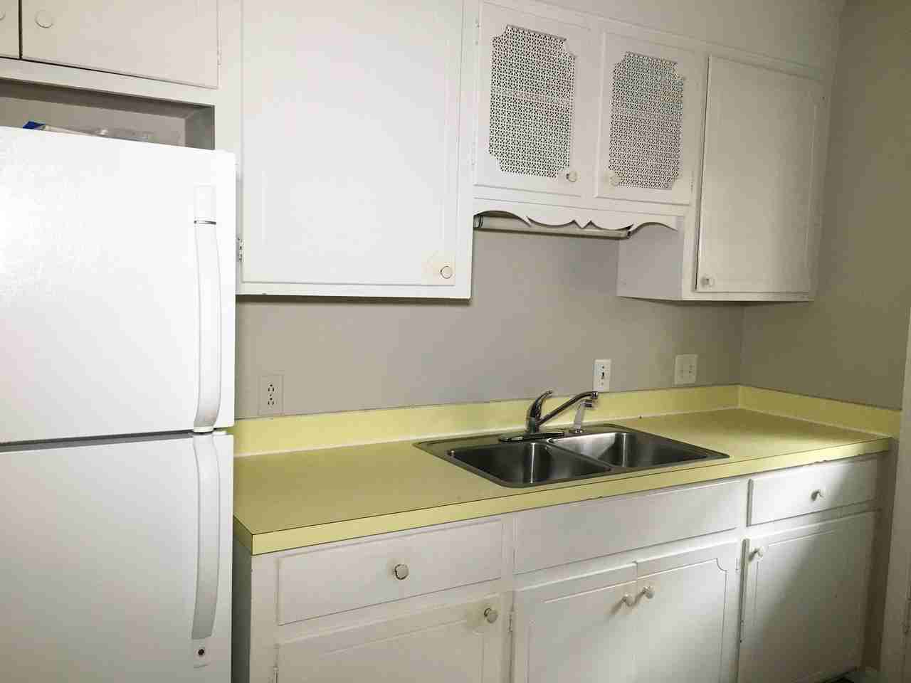 7 Doughty St #H - Photo 4 of 11