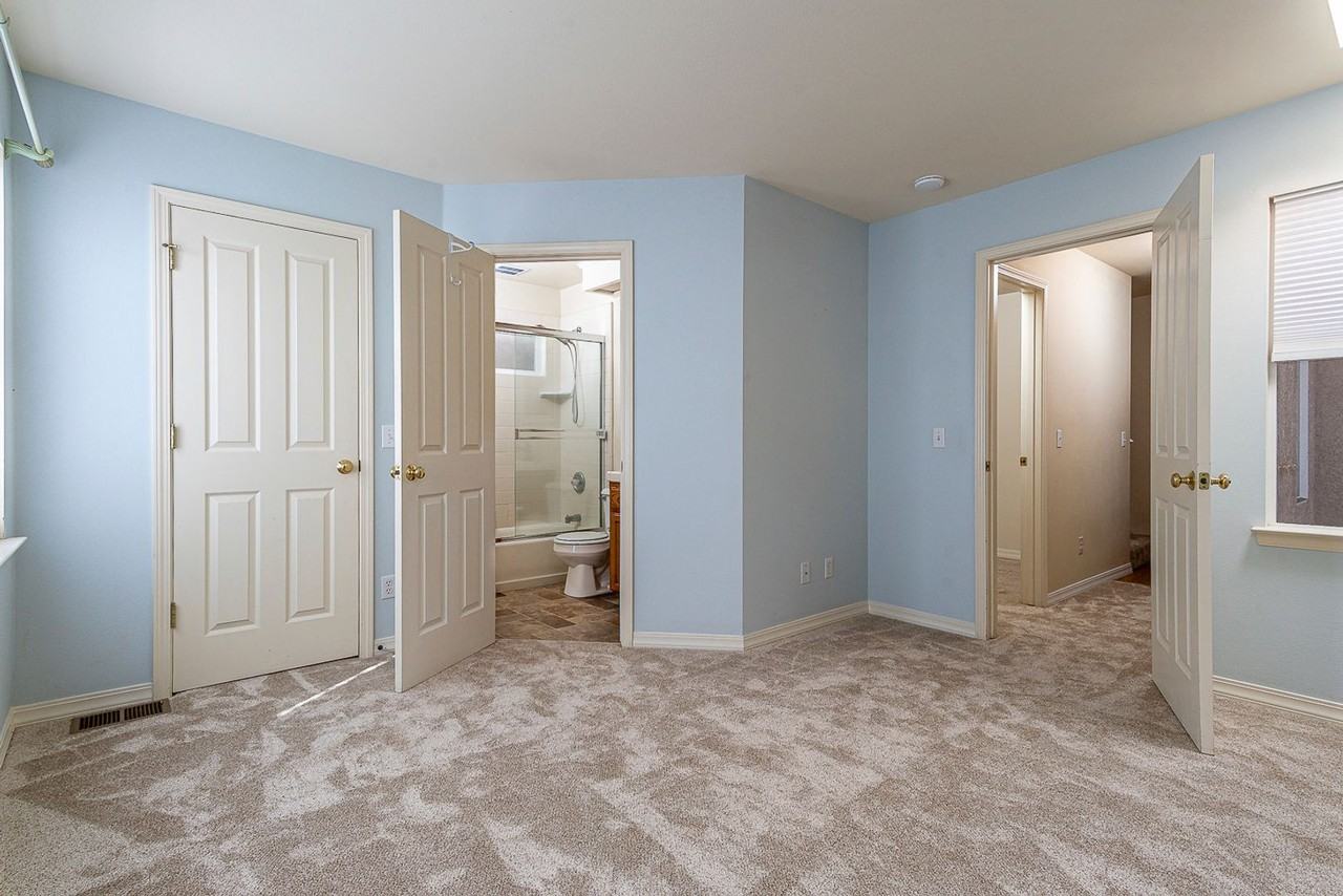 2955 Hemlock Ave - Photo 5 of 7