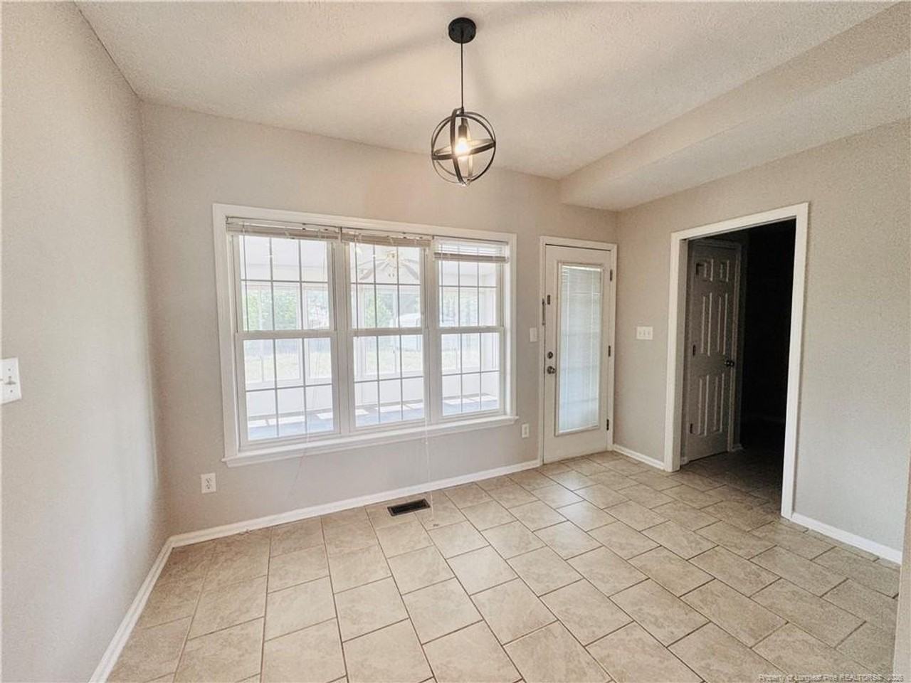 109 Vail Ct - Photo 5 of 20