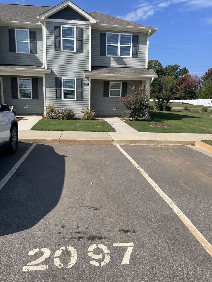 2097 Wiggins Village Dr - Photo 3 of 4