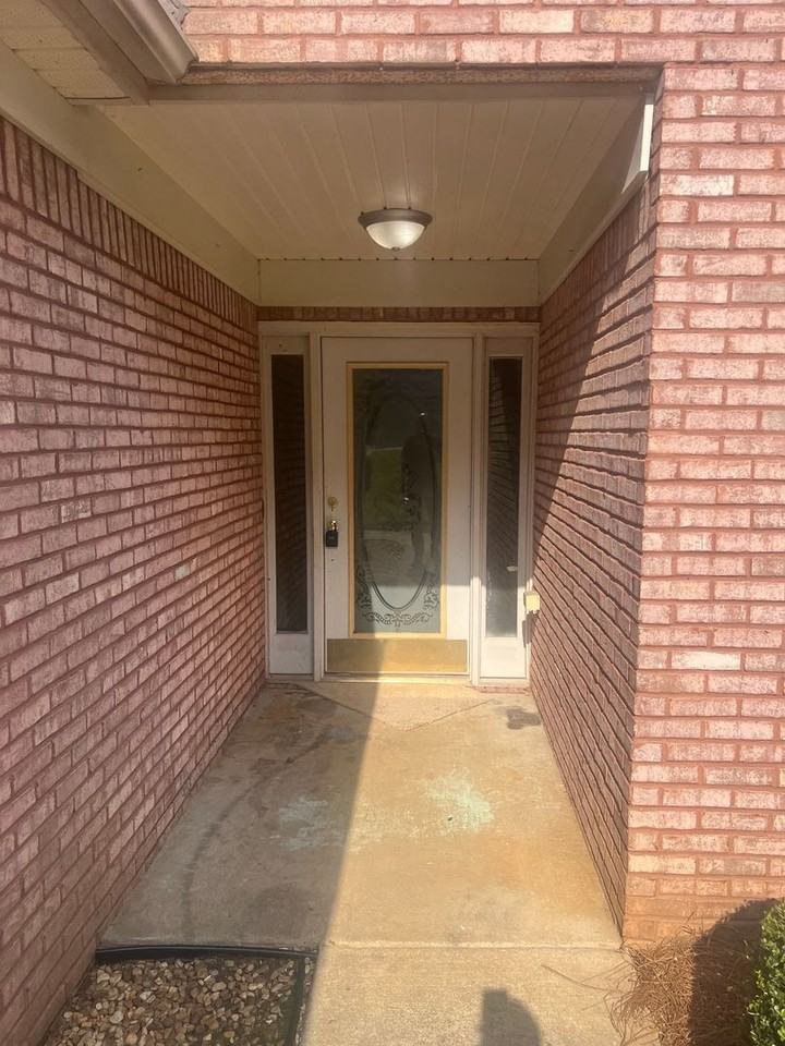 824 Georgian Point Dr - Photo 2 of 26