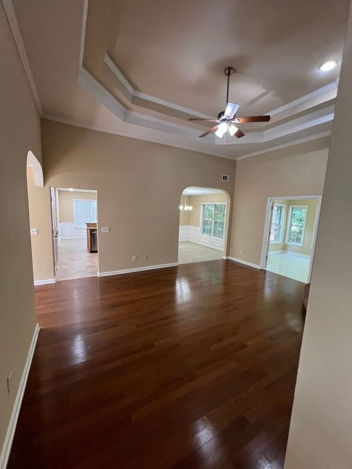 824 Georgian Point Dr - Photo 4 of 26