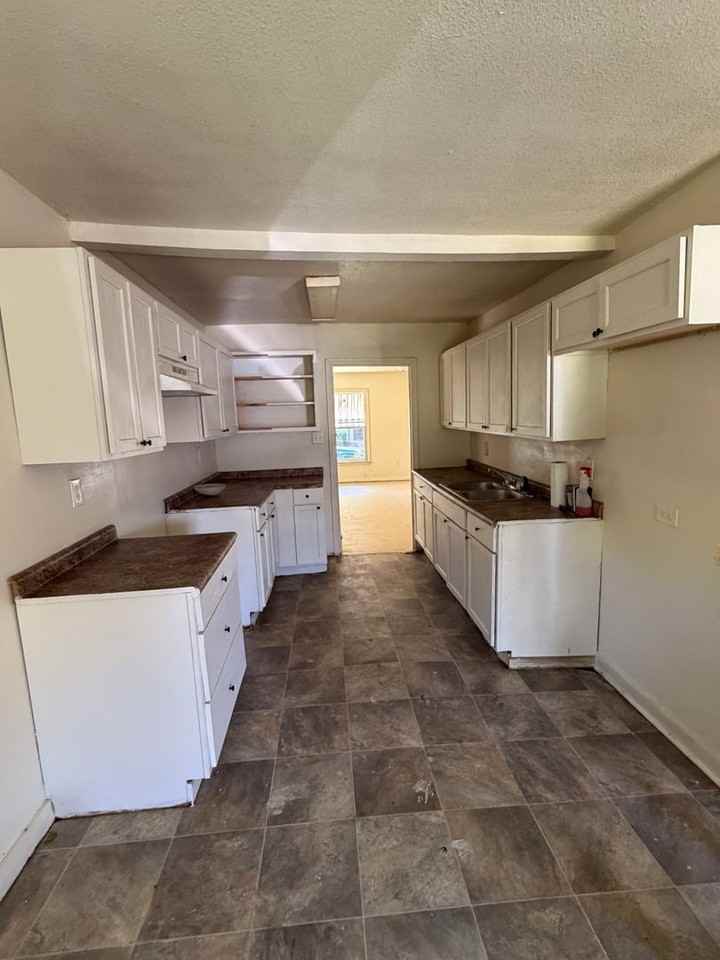 3833 Rolando Ave - Photo 4 of 14