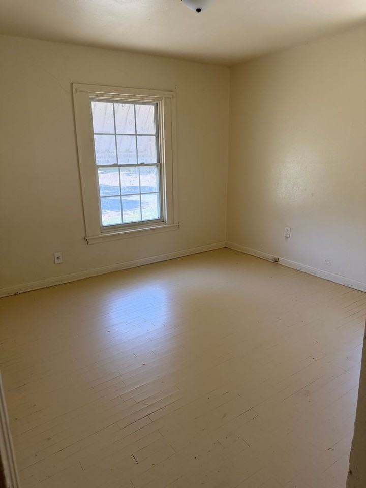 3833 Rolando Ave - Photo 6 of 14