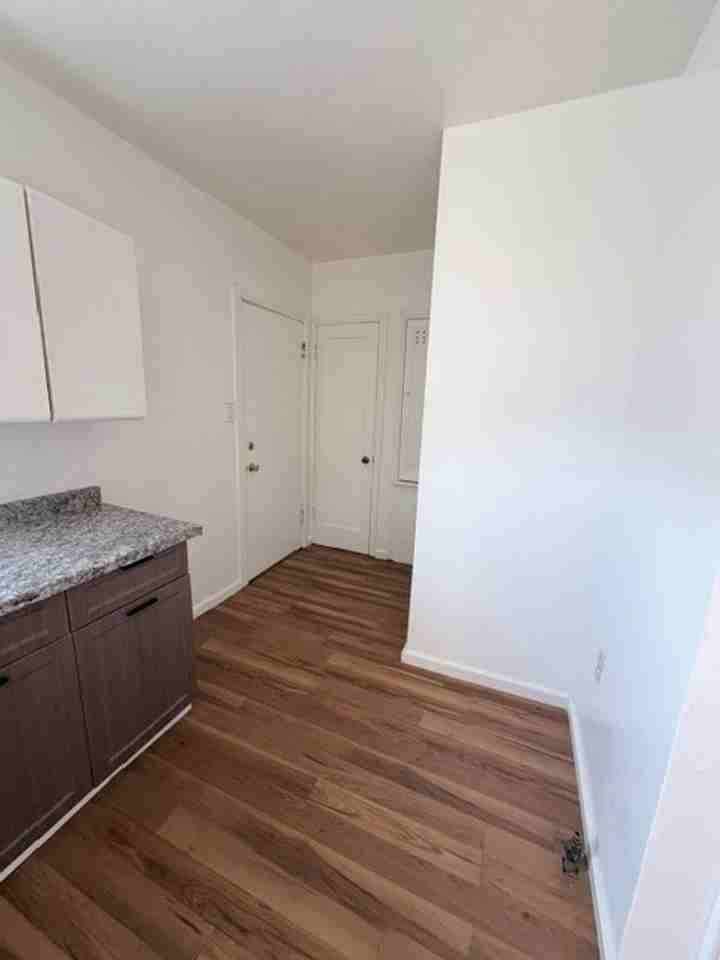 2802 Monterey St - Photo 5 of 9