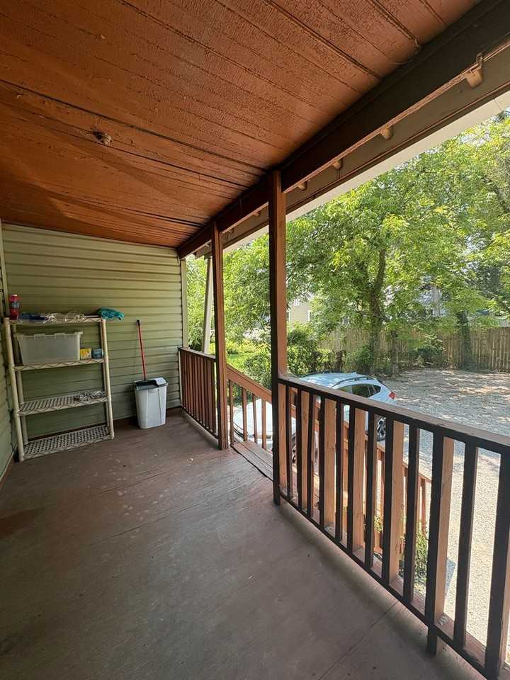 1107 S Willow St - Photo 5 of 11