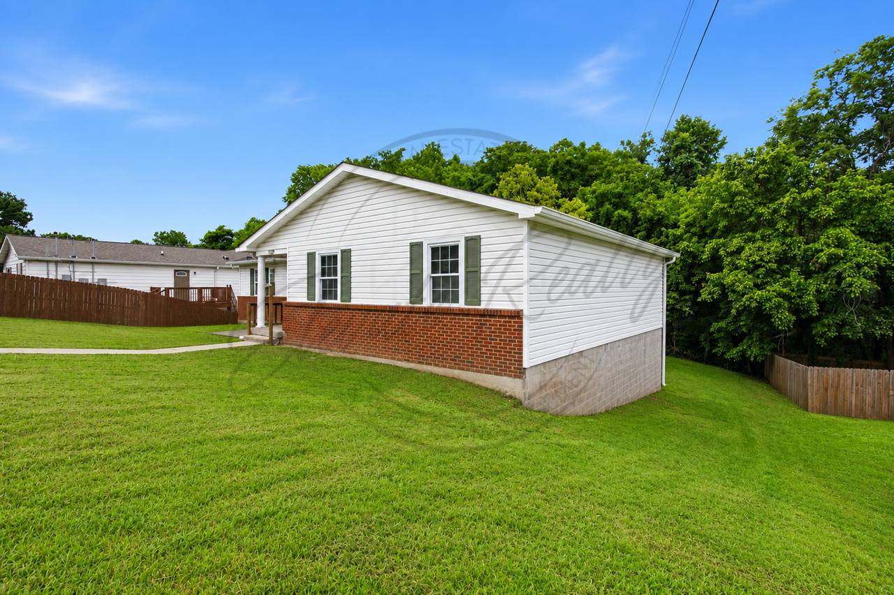 703 Linden Green Dr - Photo 3 of 20