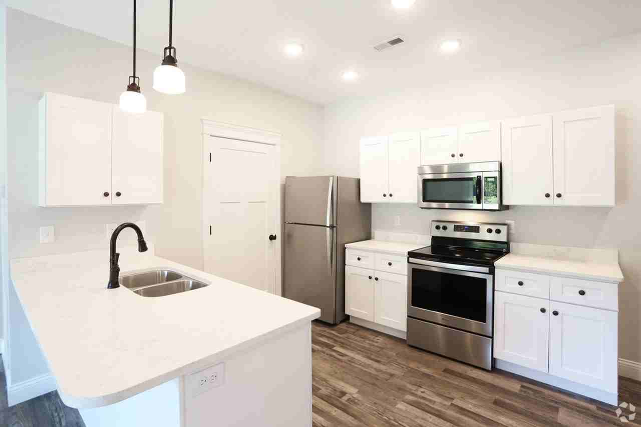 260 Lexington Avenue - Photo 3 of 5