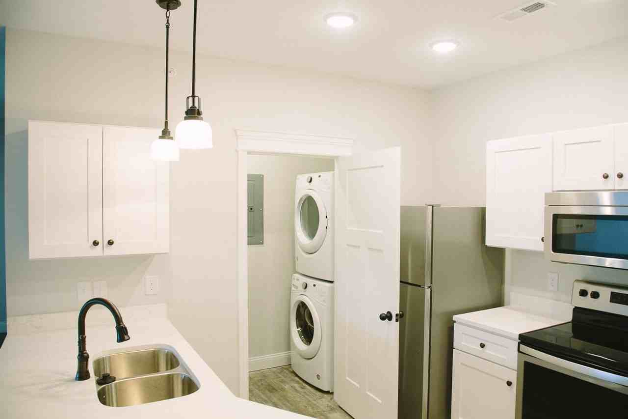 260 Lexington Avenue - Photo 4 of 5