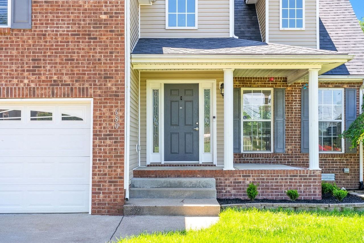 680 Foxfield Dr - Photo 3 of 34