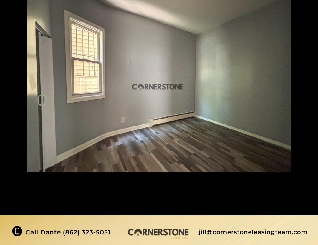136 Godwin Ave - Photo 5 of 12