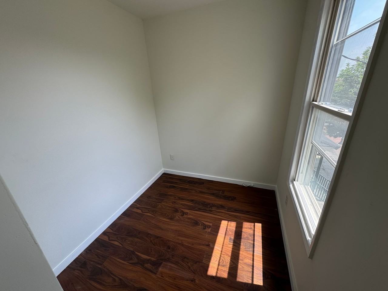 1011 19th St  (Watervliet) - Photo 6 of 11
