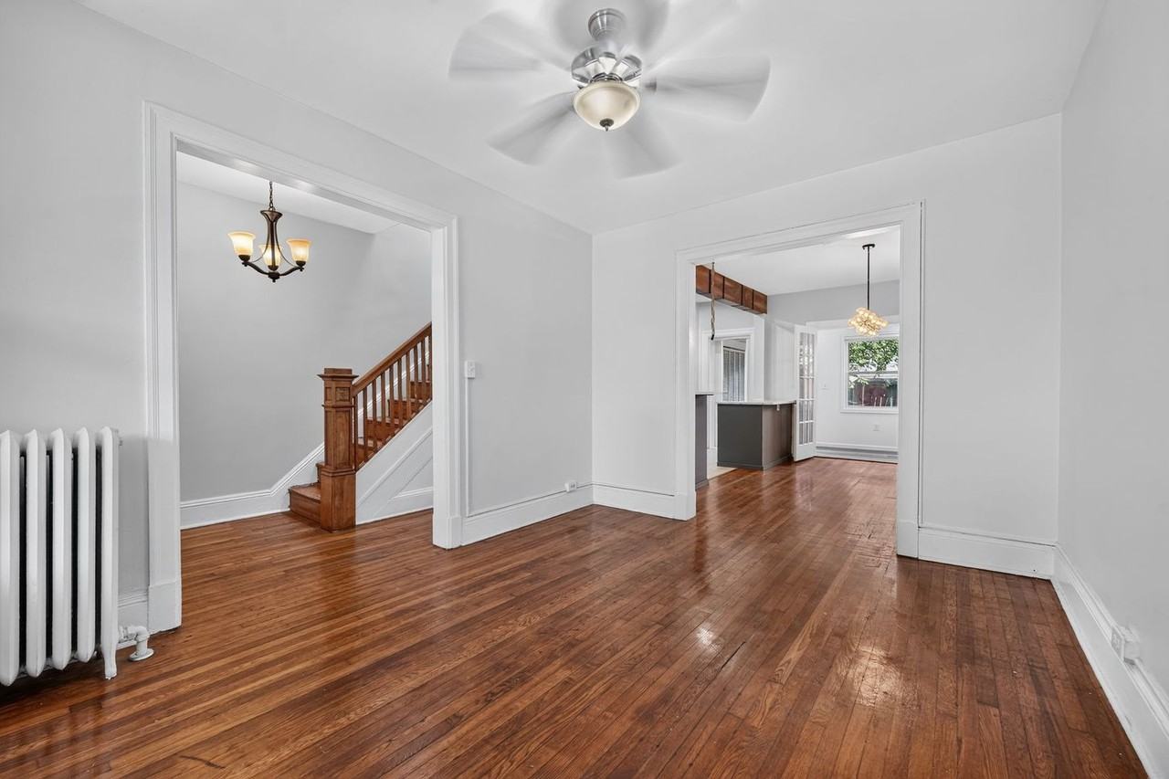 745 Irving St Nw - Photo 3 of 15