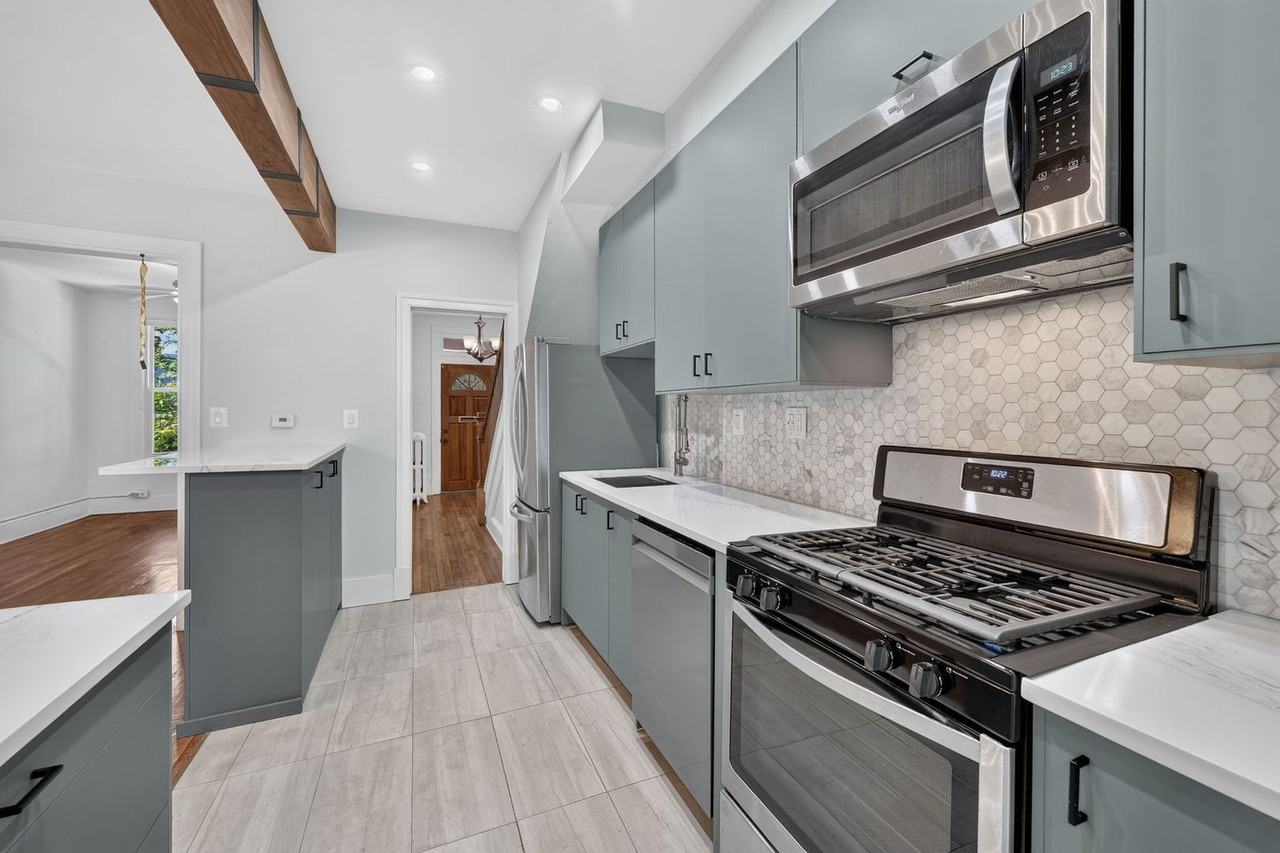 745 Irving St Nw - Photo 6 of 15