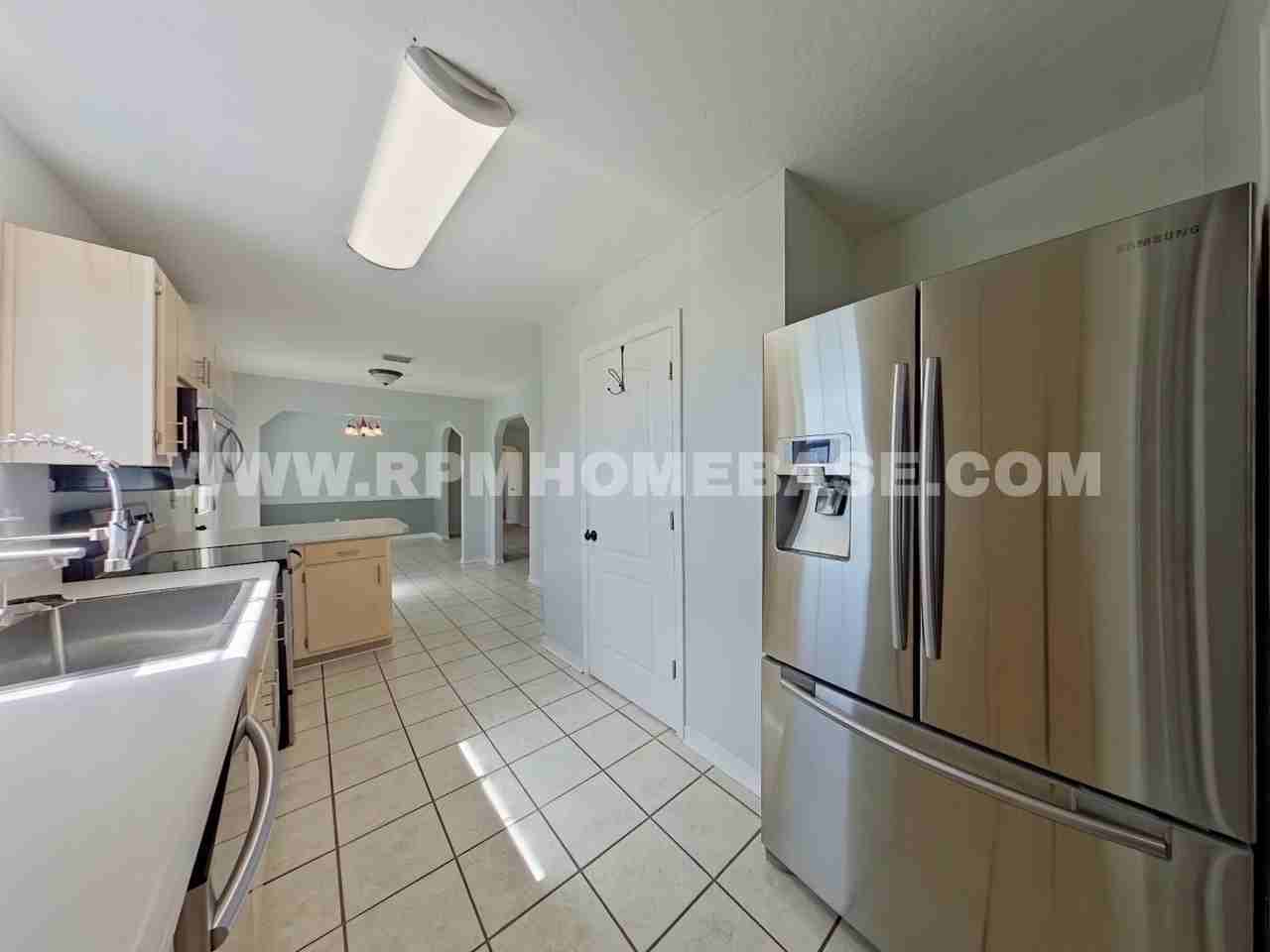 2030 Vizcaya Dr - Photo 5 of 21
