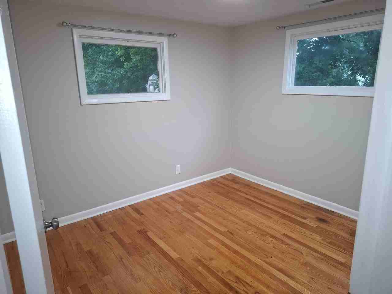 2 Bed 1 Bath apartment - Photo 6 of 14