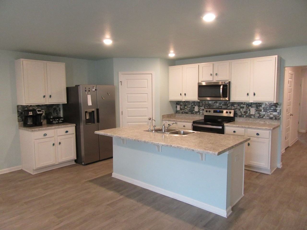 3995 Pioneer Ln - Photo 4 of 27