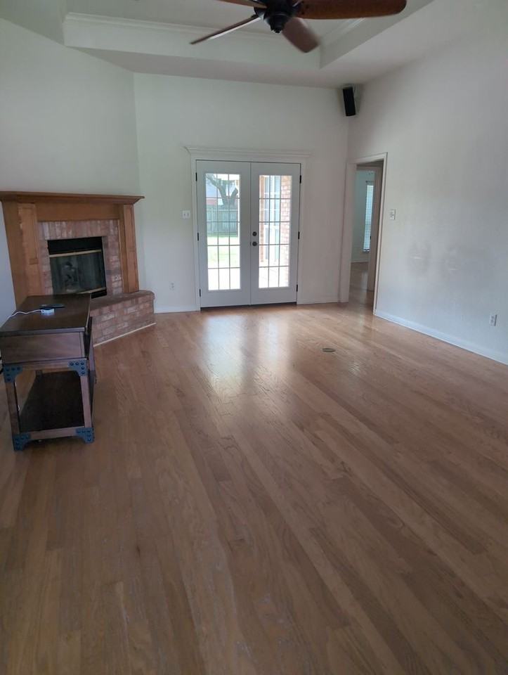 7647 Rosewood Dr - Photo 2 of 12