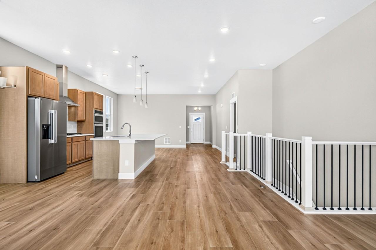 10131 Lake Arbor Ln - Photo 2 of 50