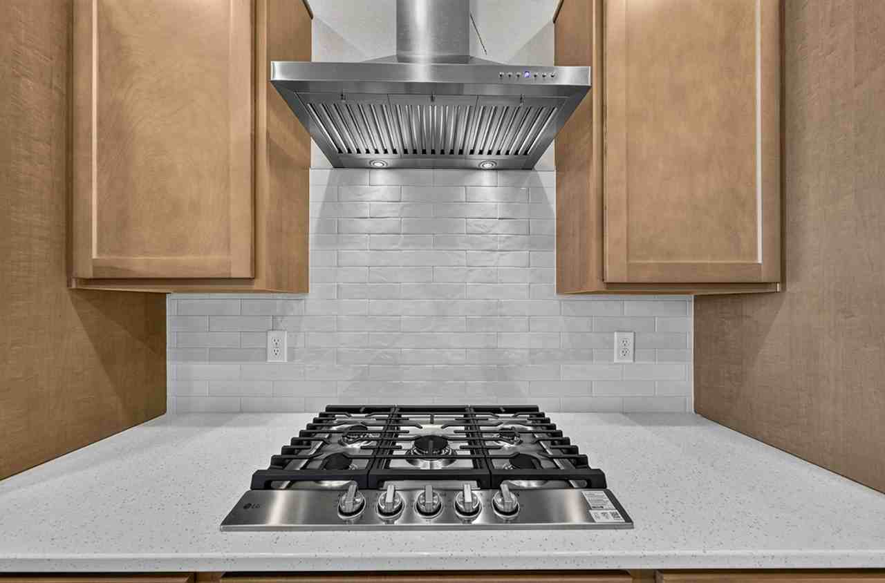 10131 Lake Arbor Ln - Photo 4 of 50