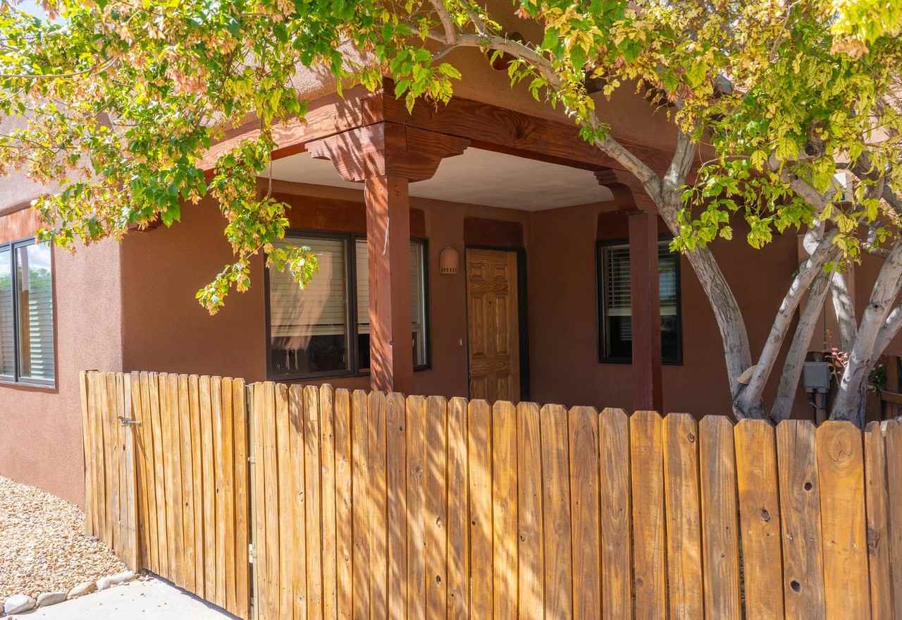 2600 W Zia Rd - Photo 2 of 11