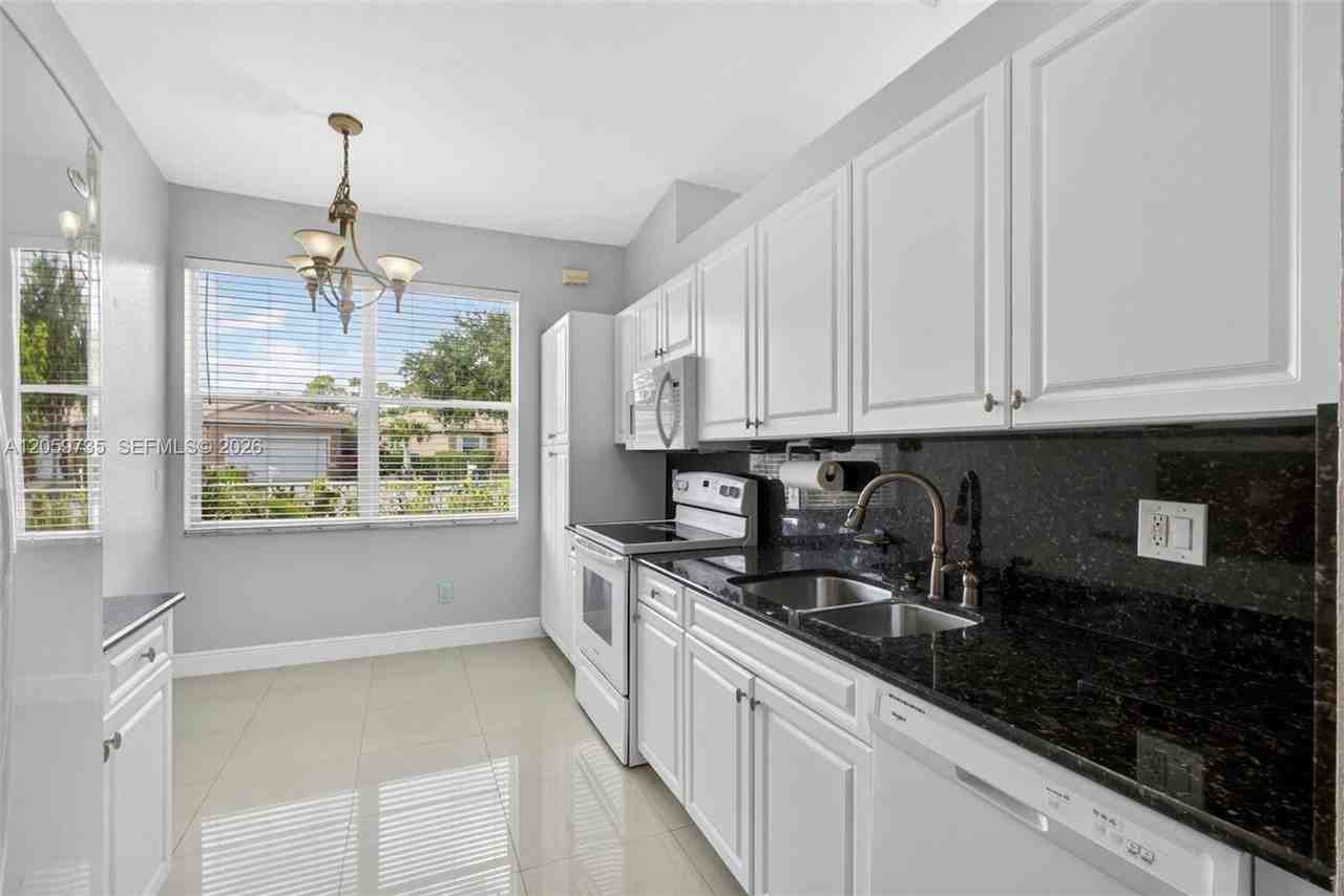 2151 Umbrella Cay