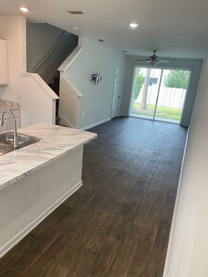 98 Vidalia Ridge Rd - Photo 2 of 10