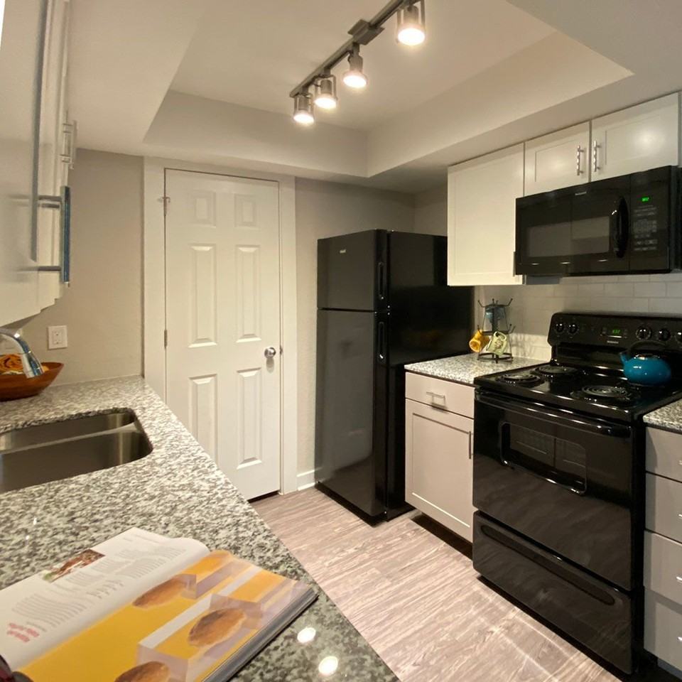 Zocalo Apartments - Photo 2 of 15