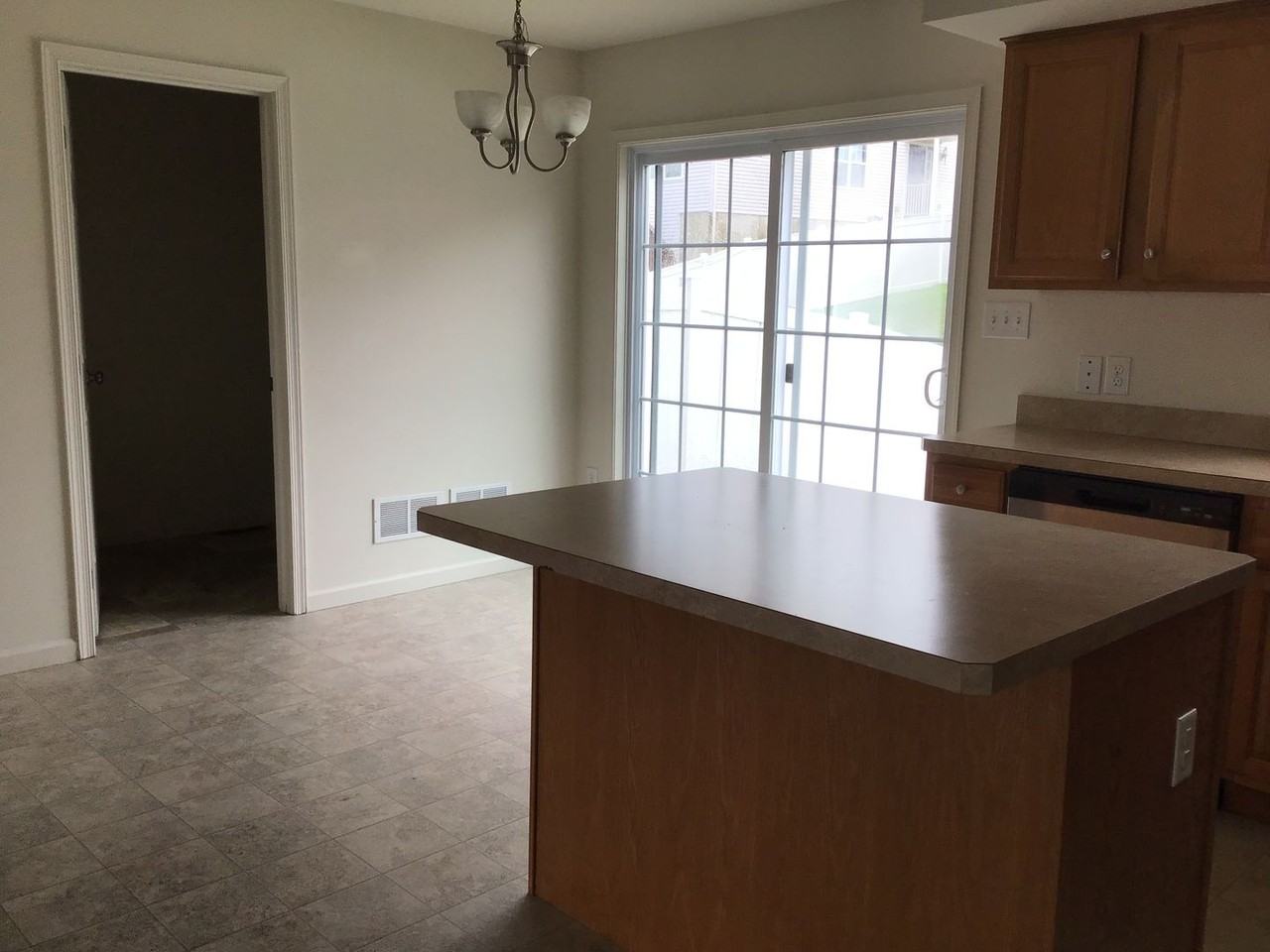 2809 Mannerchor Rd - Photo 7 of 21