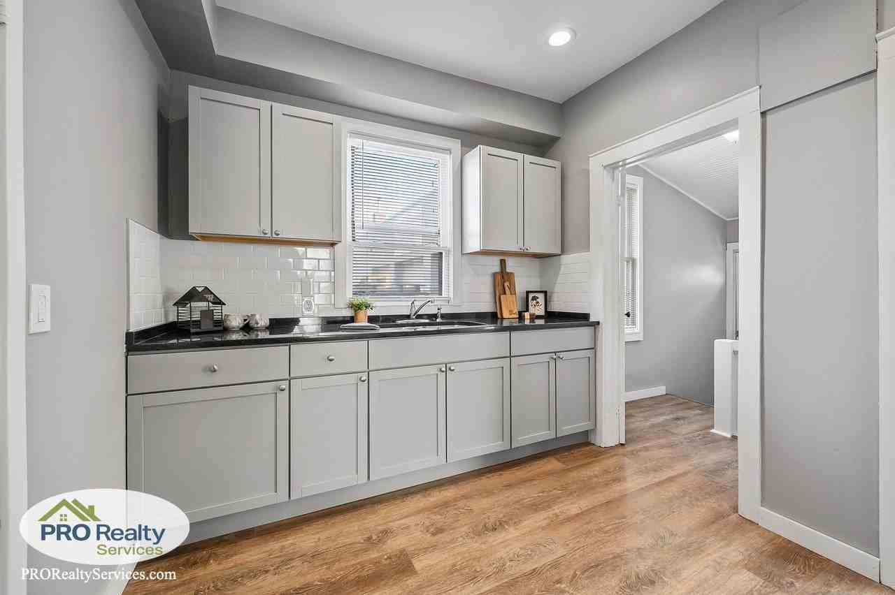 3707 Nicollet Ave - Photo 3 of 27