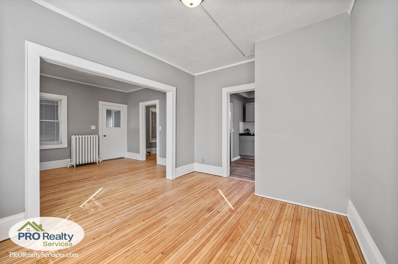 3707 Nicollet Ave - Photo 5 of 27