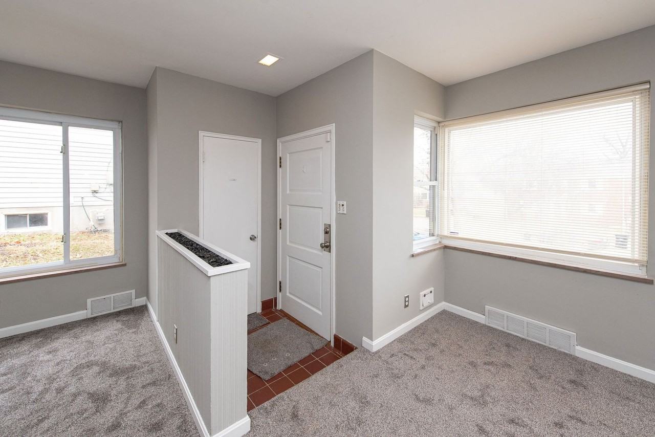 3031 Irvella Pl - Photo 5 of 48