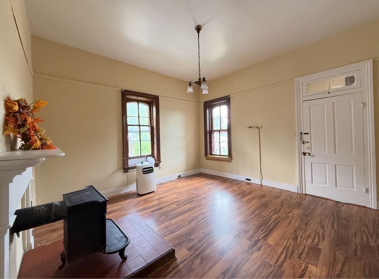 1008 Tippecanoe St #2 - Photo 4 of 8