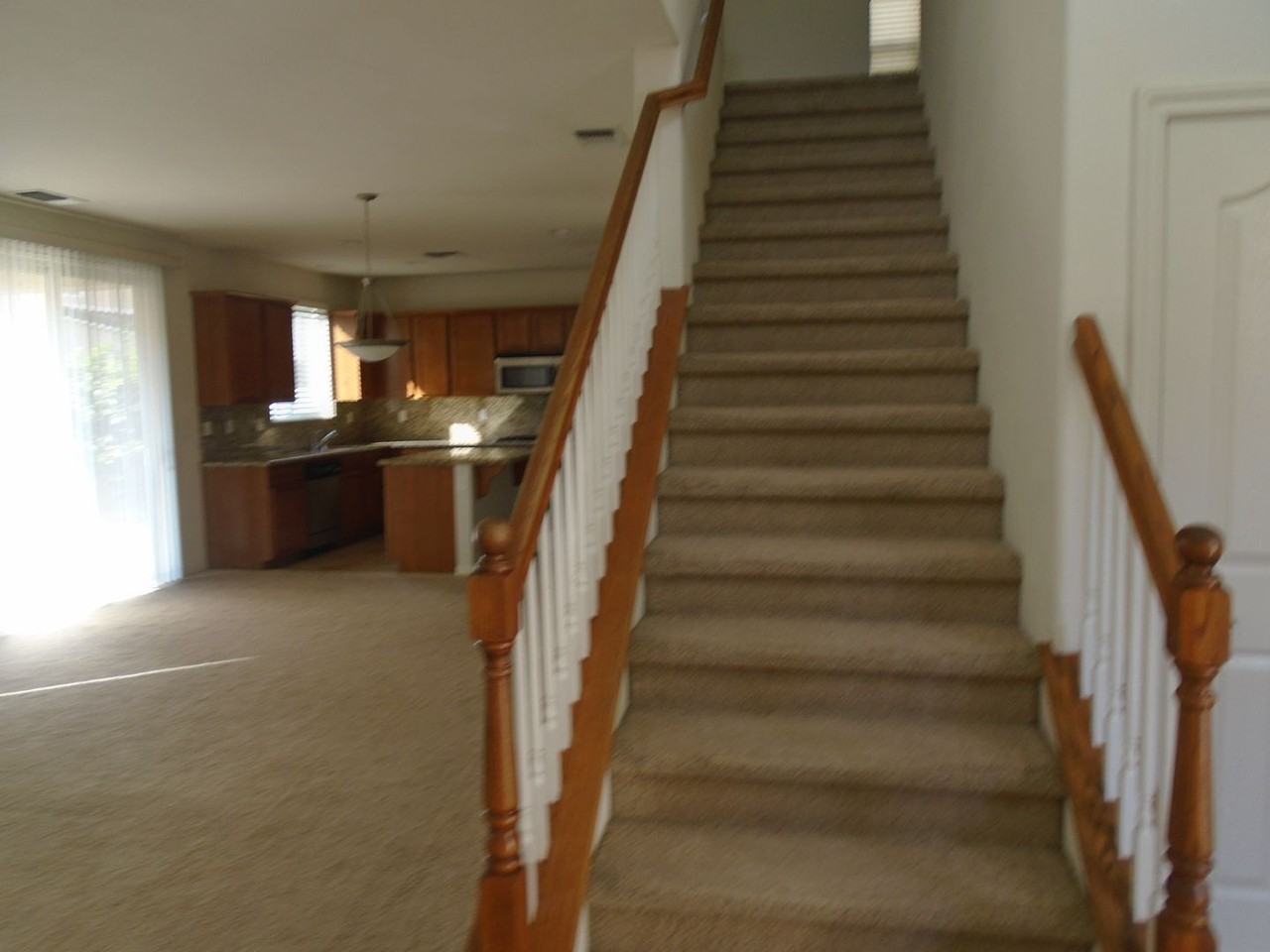 1823 Wadsworth Ave - Photo 4 of 9