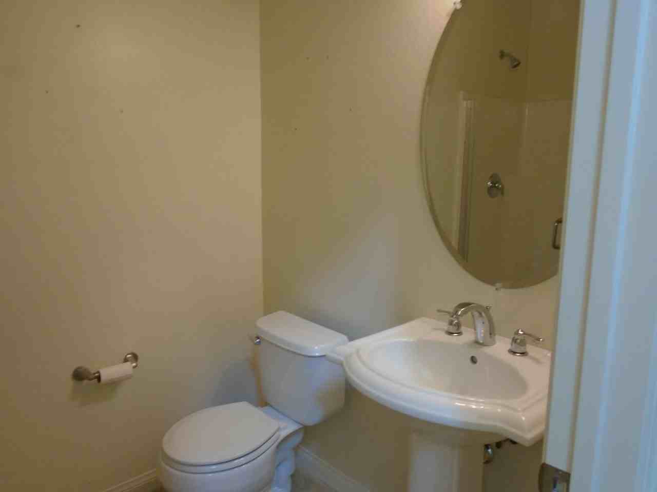 1823 Wadsworth Ave - Photo 6 of 9