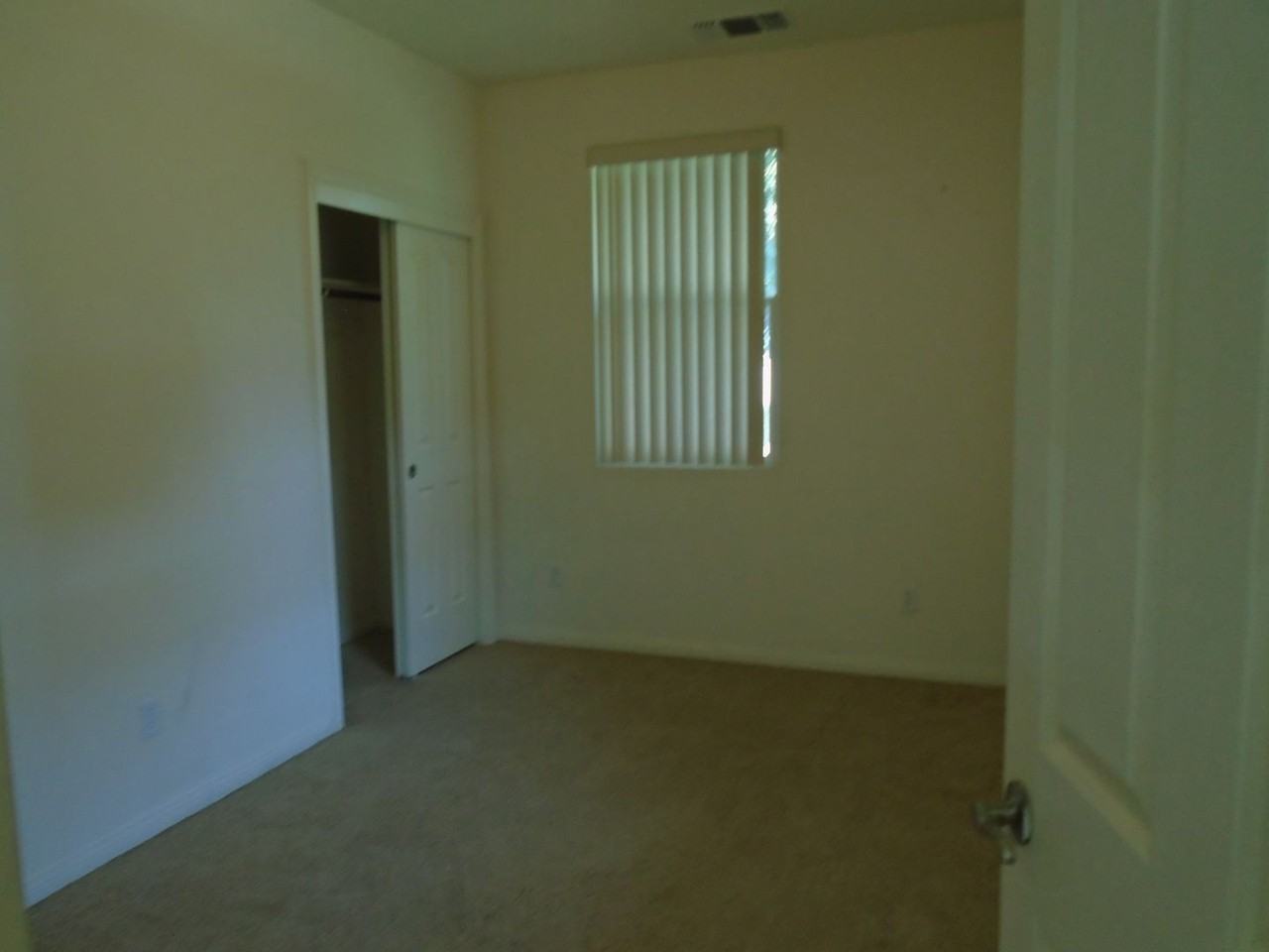 1823 Wadsworth Ave - Photo 7 of 9
