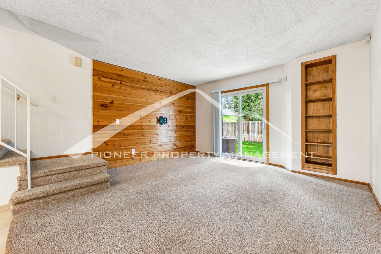 9742 W Cornell Pl - Photo 4 of 12