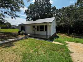 featured image of 816 Churchill Dr