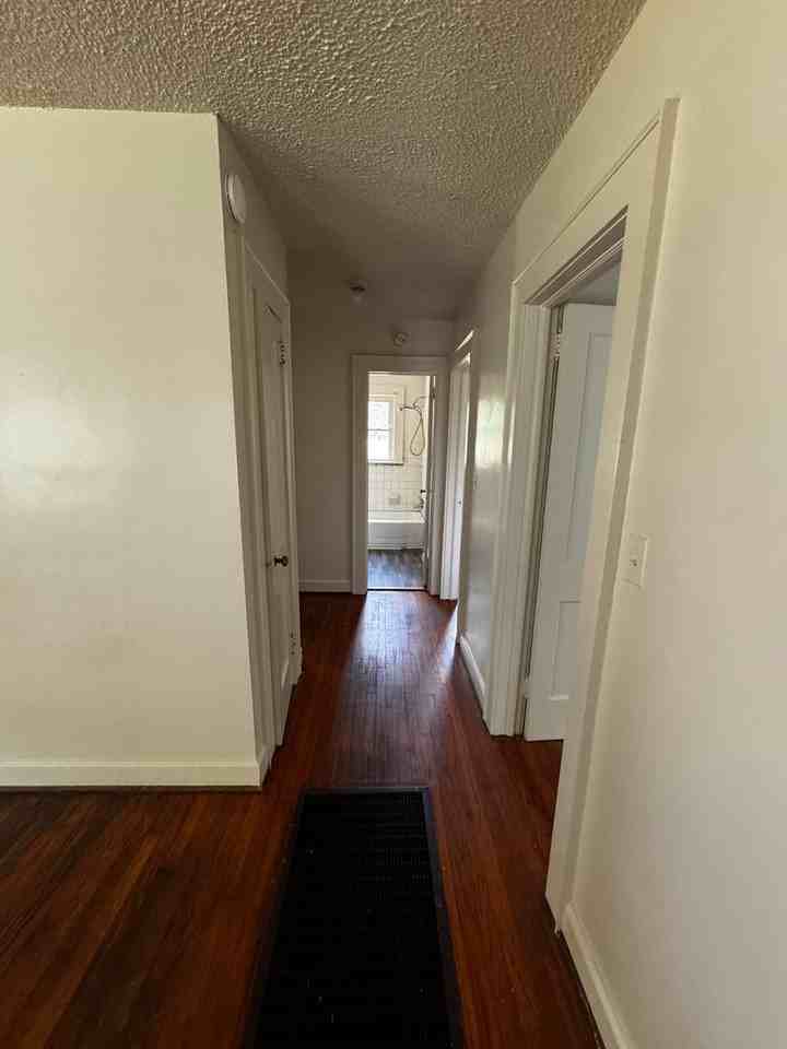816 Churchill Dr - Photo 5 of 19