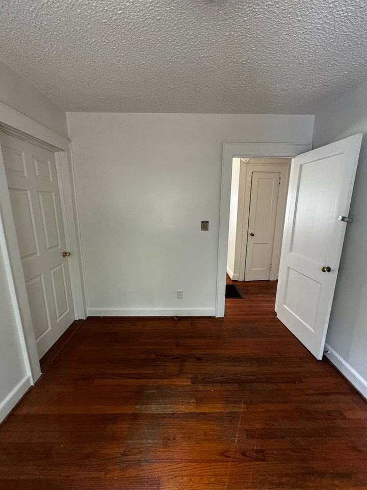 816 Churchill Dr - Photo 7 of 19