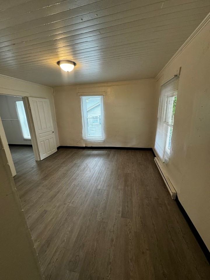 305 Lineberger St - Photo 5 of 25