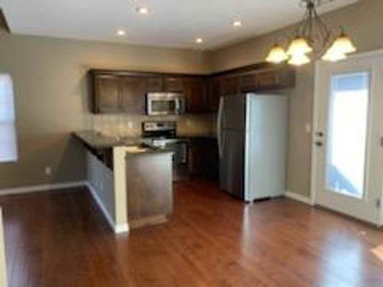 3533 S Juniper Ave - Photo 2 of 14
