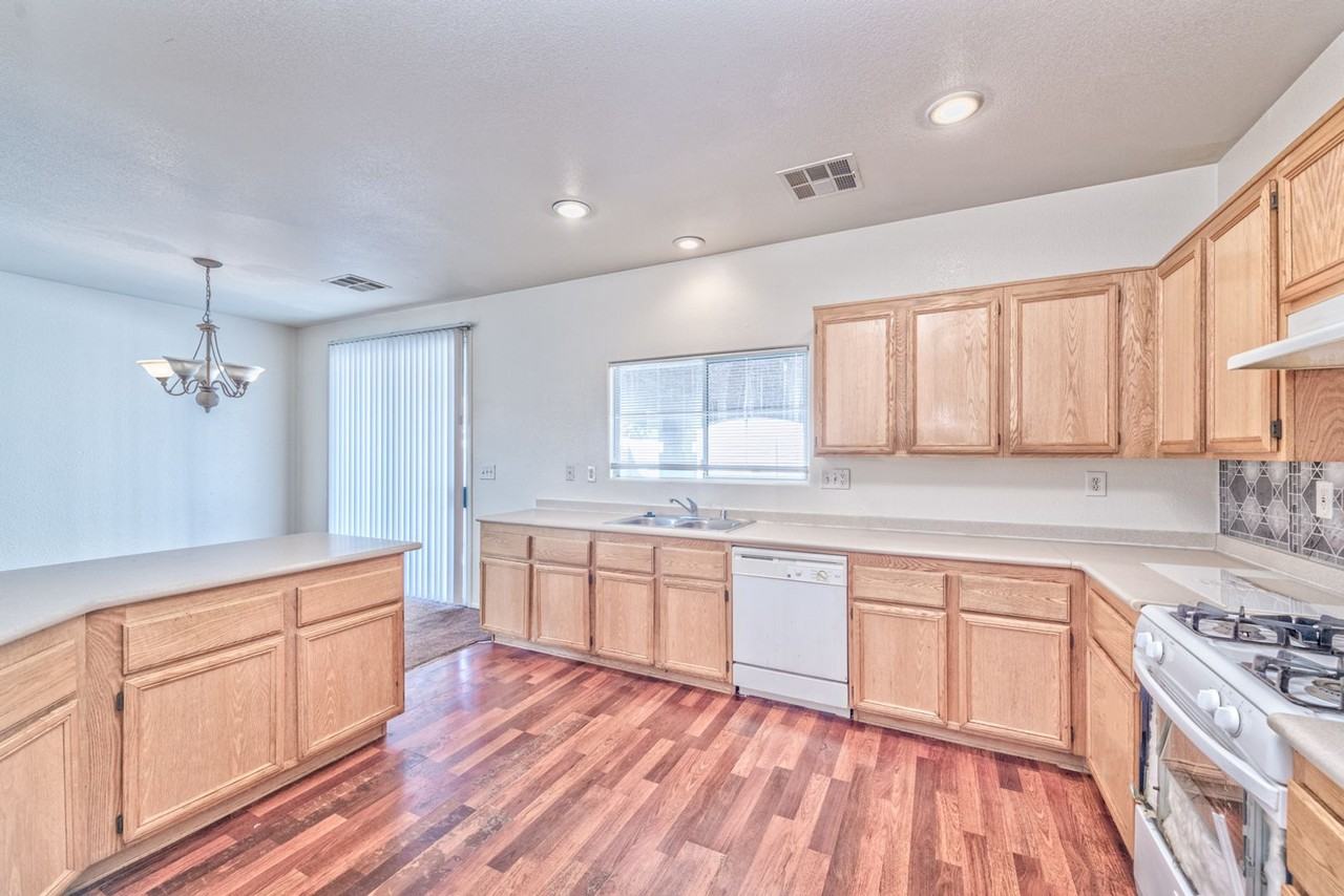 4222 Spruce Fern Ln - Photo 2 of 17
