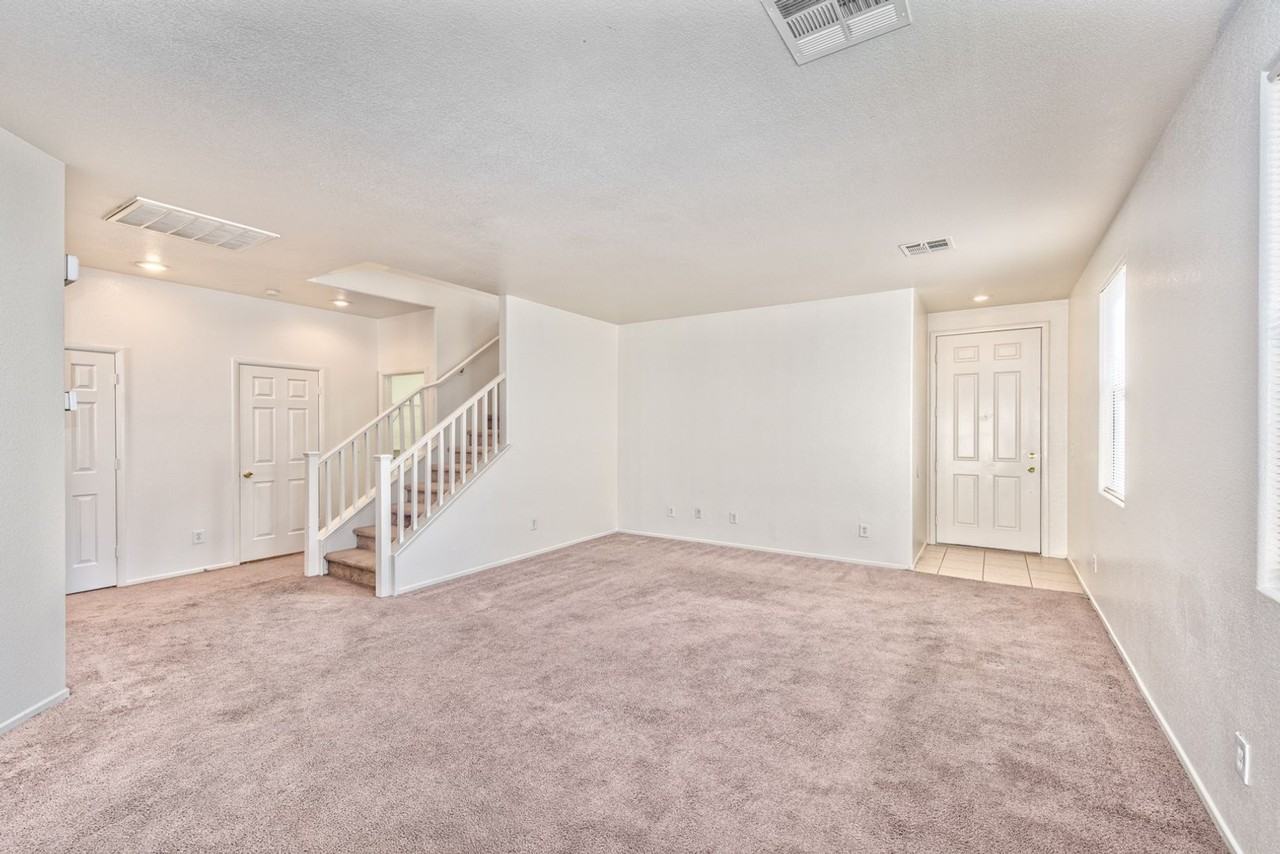 4222 Spruce Fern Ln - Photo 5 of 17
