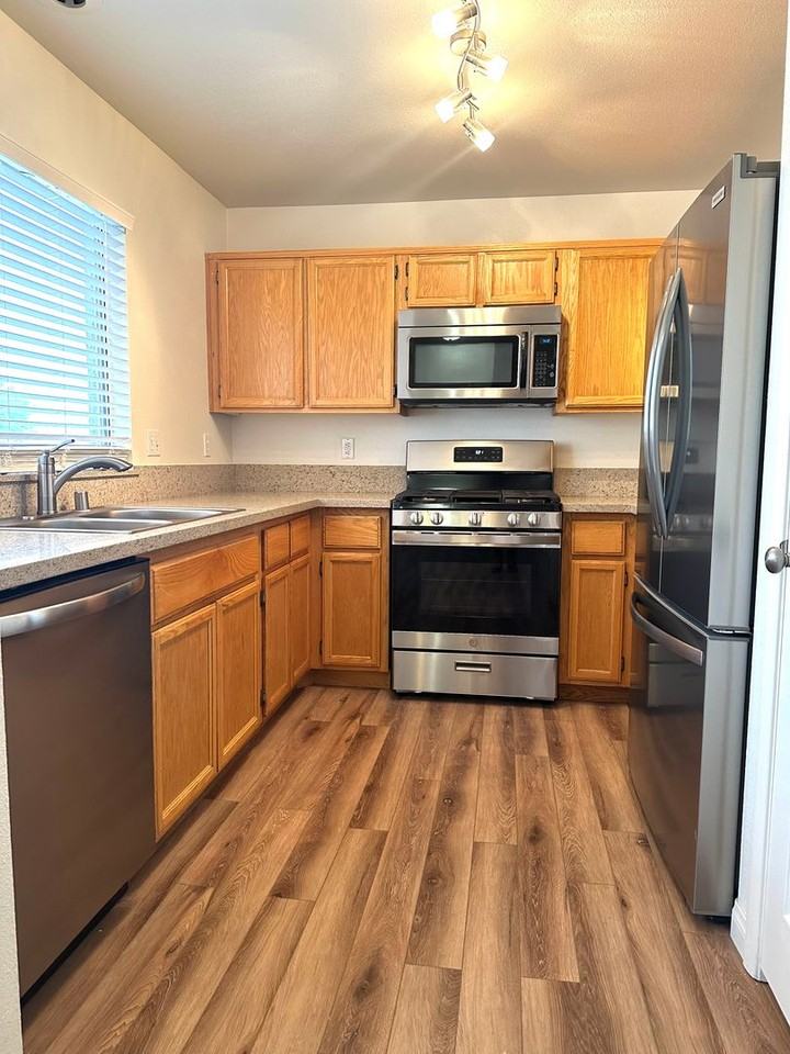 183 Caswell Ct - Photo 5 of 14